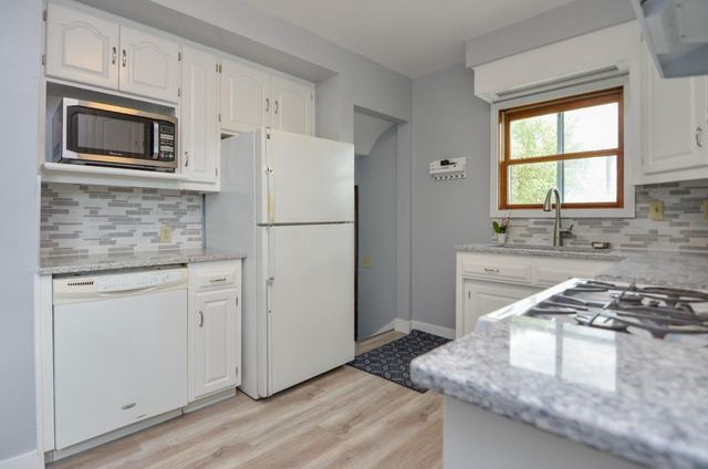3672 FINGER ROAD, Green Bay, WI 54311