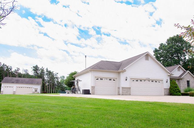 11734 Lindy Court, Rockford, MI 49341