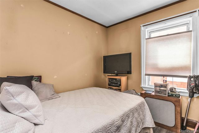 7822 79th Place, Glendale, NY 11385