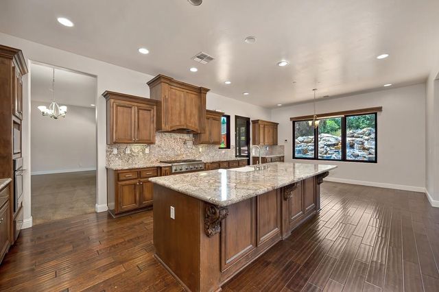 1950 Vista Cielo Dr, Newcastle, CA 95658