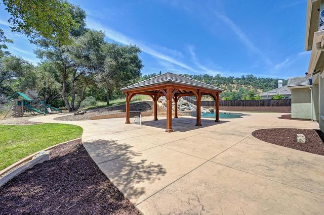 1950 Vista Cielo Dr, Newcastle, CA 95658