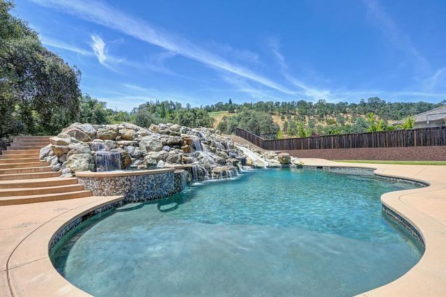 1950 Vista Cielo Dr, Newcastle, CA 95658
