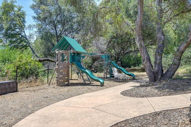 1950 Vista Cielo Dr, Newcastle, CA 95658