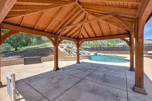 1950 Vista Cielo Dr, Newcastle, CA 95658