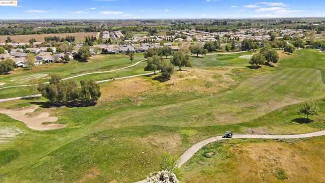 746 Richardson Dr, Brentwood, CA 94513