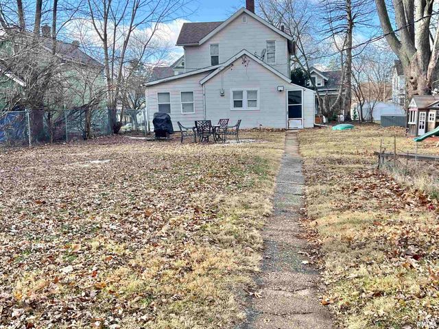 2307 FARNAM Street, Davenport, IA 52803