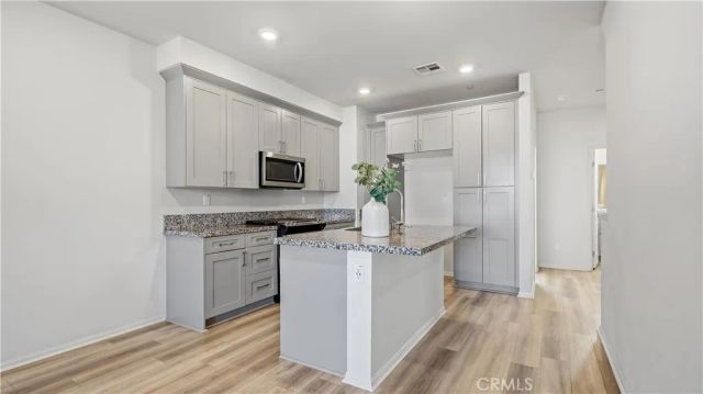 205 N Vincent 117, West Covina, CA 91790