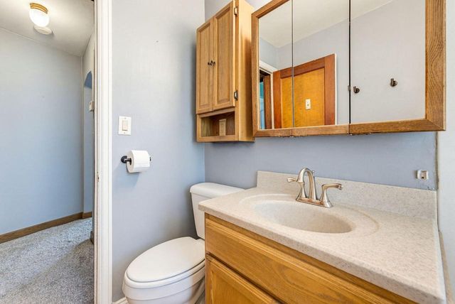 W226N3045 Duplainvlle ROAD, Waukesha, WI 53186