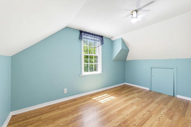W226N3045 Duplainvlle ROAD, Waukesha, WI 53186