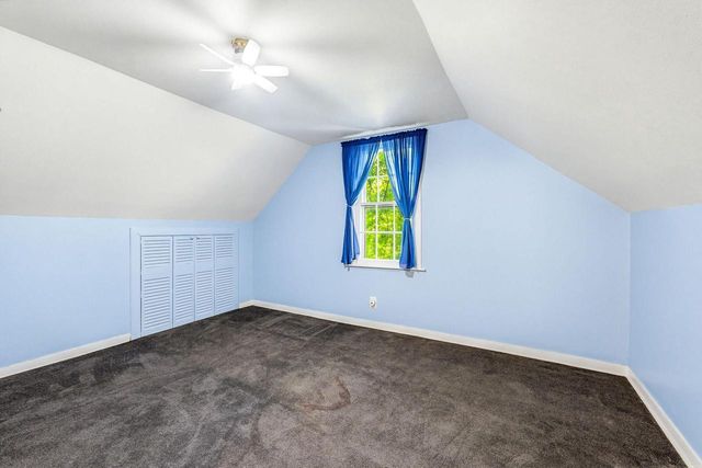 W226N3045 Duplainvlle ROAD, Waukesha, WI 53186