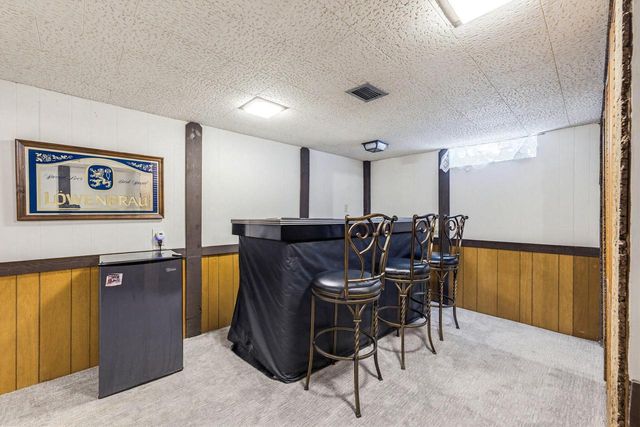 W226N3045 Duplainvlle ROAD, Waukesha, WI 53186