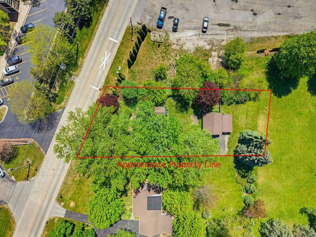 W226N3045 Duplainvlle ROAD, Waukesha, WI 53186