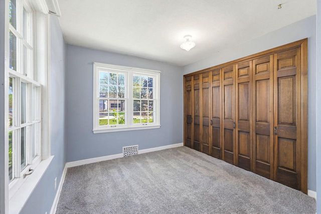 W226N3045 Duplainvlle ROAD, Waukesha, WI 53186