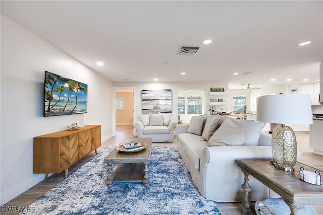 1410 Curlew AVE, Naples, FL 34102