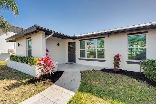 1410 Curlew AVE, Naples, FL 34102