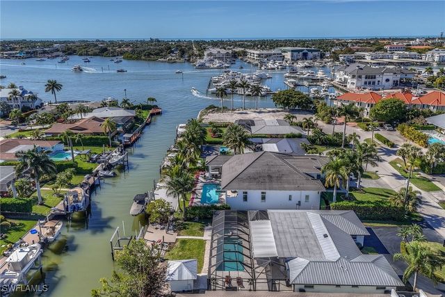 1410 Curlew AVE, Naples, FL 34102