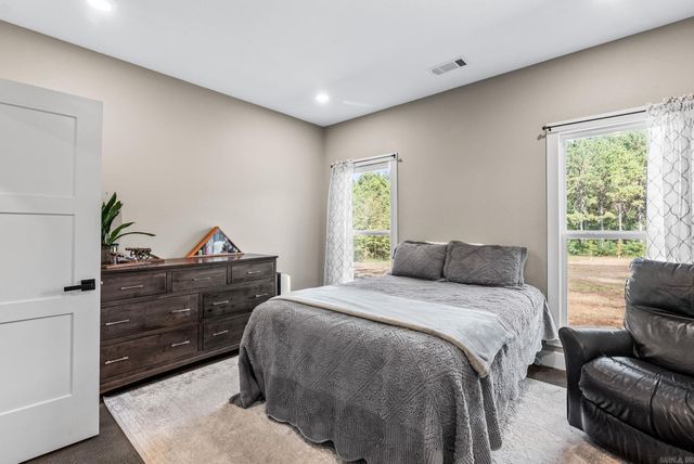 5 E Cadron Ridge Road, Greenbrier, AR 72058