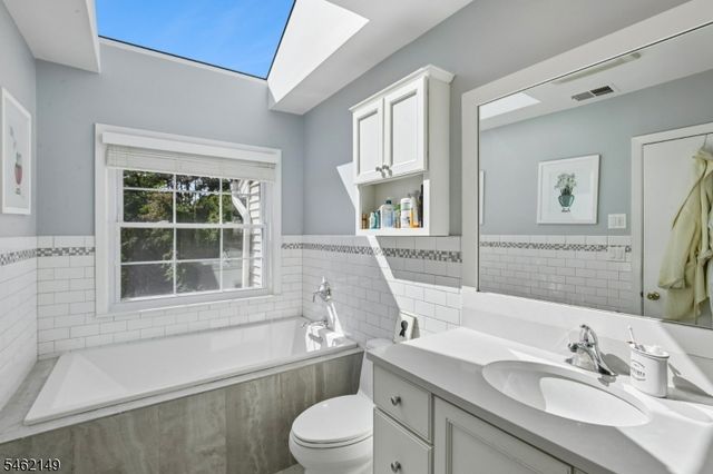 138 Leonardo Dr, West Orange Twp., NJ 07052