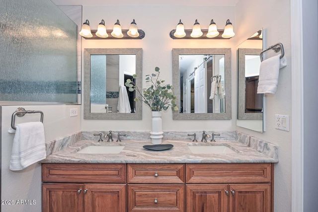 16081 W PICCADILLY Road, Goodyear, AZ 85395