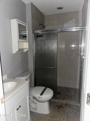 132 Walton Way, Maryville, TN 37801