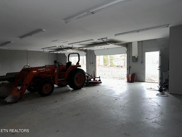 132 Walton Way, Maryville, TN 37801