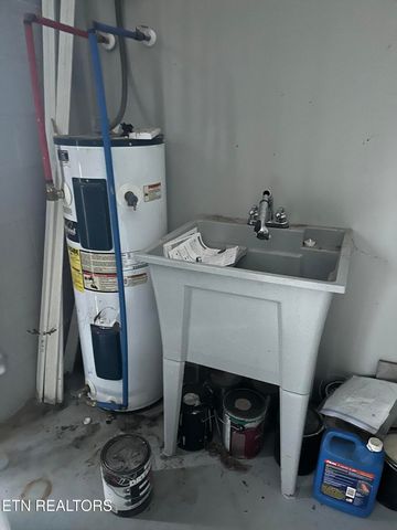 132 Walton Way, Maryville, TN 37801