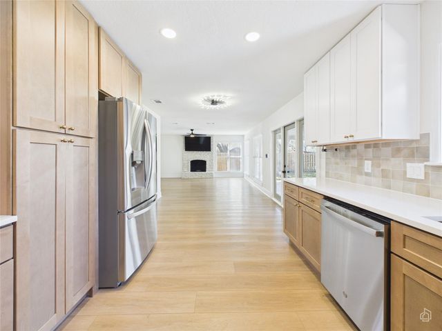 9400 Longvale DR, Austin, TX 78729