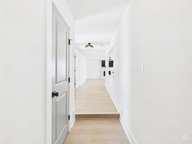 9400 Longvale DR, Austin, TX 78729