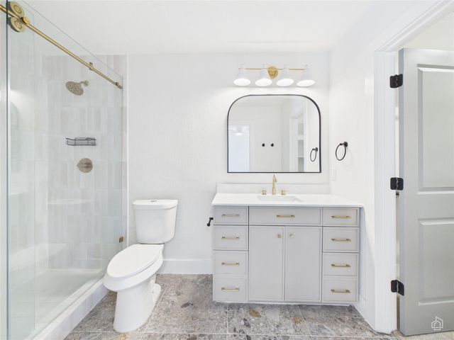 9400 Longvale DR, Austin, TX 78729