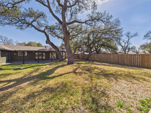 9400 Longvale DR, Austin, TX 78729