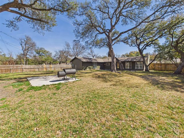 9400 Longvale DR, Austin, TX 78729