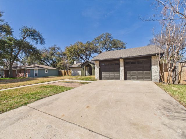 9400 Longvale DR, Austin, TX 78729