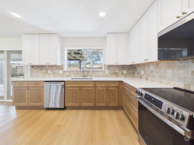 9400 Longvale DR, Austin, TX 78729