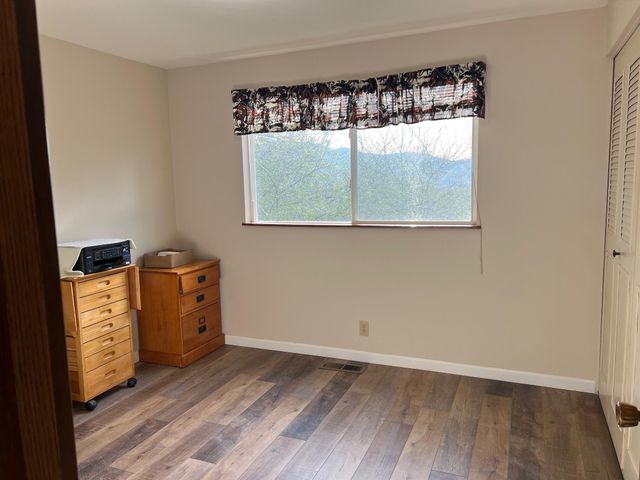 1284 Jaynes Drive, Grants Pass, OR 97527