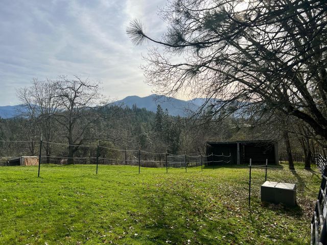 1284 Jaynes Drive, Grants Pass, OR 97527