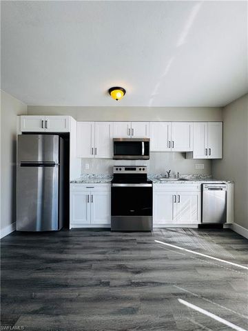 4107 SE 18th PL # A, Cape Coral, FL 33904