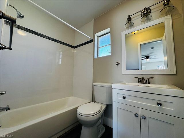 4107 SE 18th PL # A, Cape Coral, FL 33904