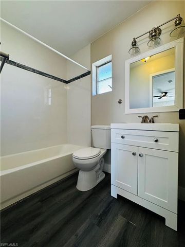 4107 SE 18th PL # A, Cape Coral, FL 33904