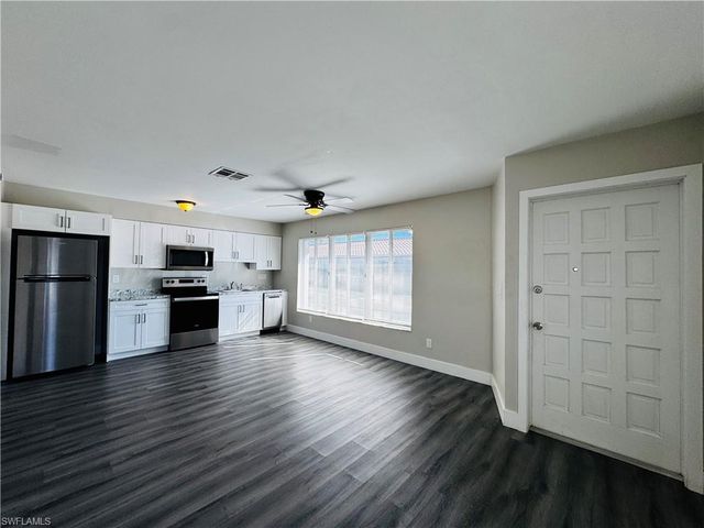 4107 SE 18th PL # A, Cape Coral, FL 33904