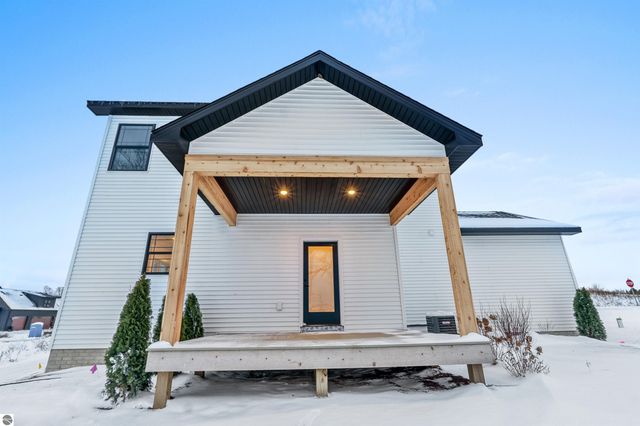 1200 Magnolia Drive, Traverse City, MI 49696