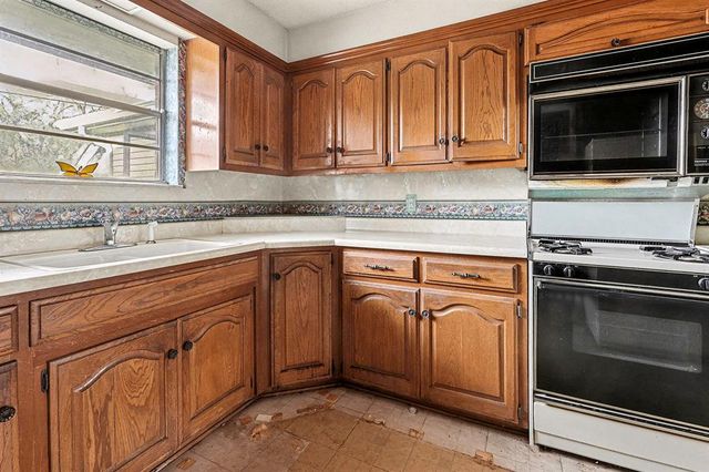 2529 NW 58th Street, Oklahoma City, OK 73112