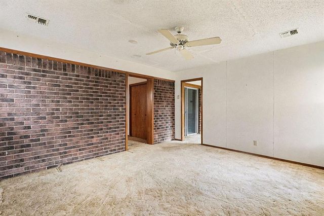 2529 NW 58th Street, Oklahoma City, OK 73112