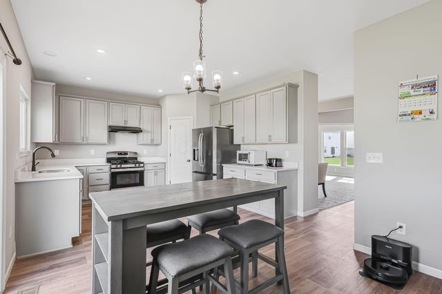 224 Leatherleaf Way, Pataskala, OH 43062
