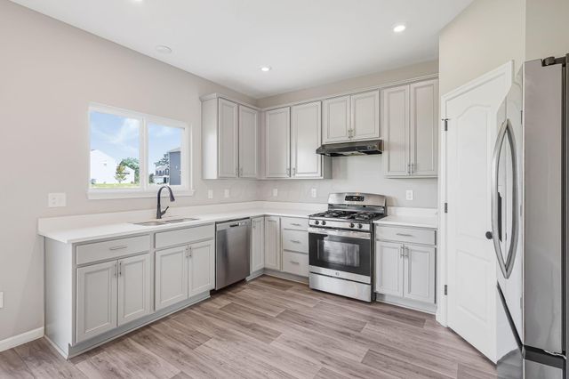 224 Leatherleaf Way, Pataskala, OH 43062