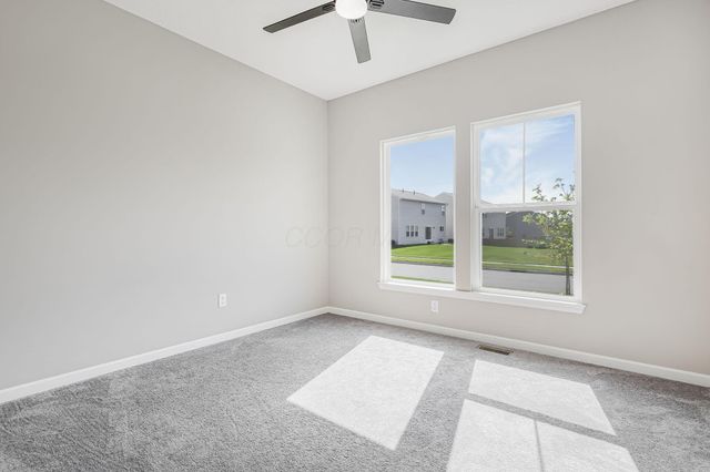 224 Leatherleaf Way, Pataskala, OH 43062