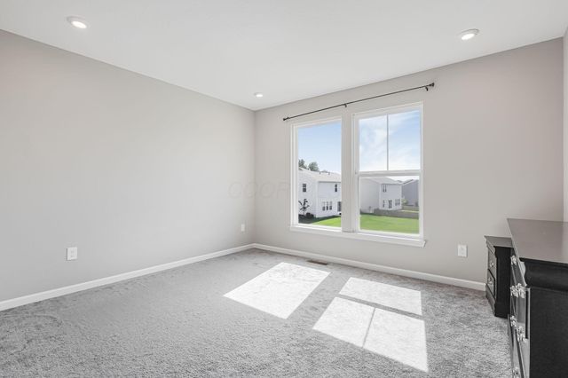 224 Leatherleaf Way, Pataskala, OH 43062
