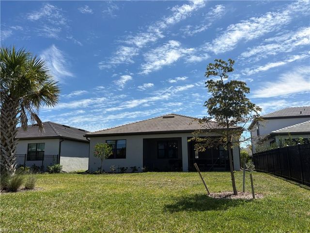 3776 Passion Vine DR 1, Alva, FL 33920