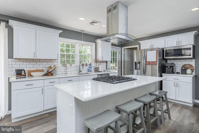 34 GLEN ECHO AVE, Swedesboro, NJ 08085