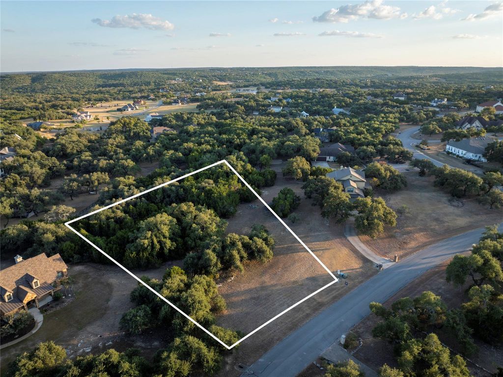 169 Island Oaks LN, Driftwood, TX 78619