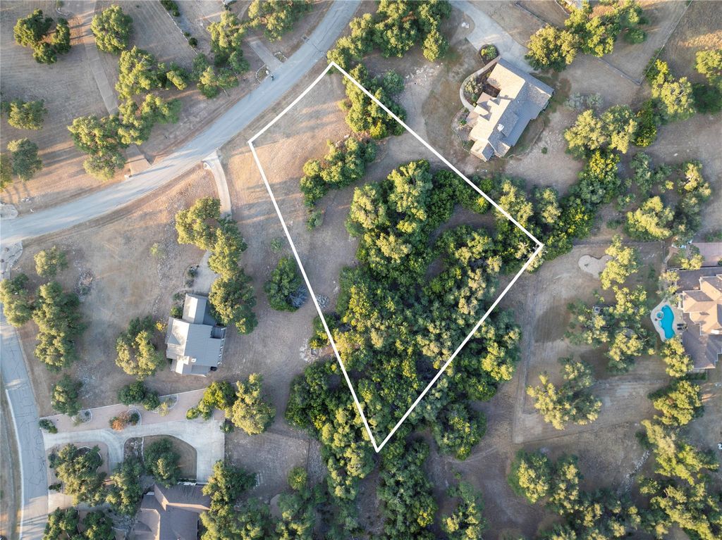 169 Island Oaks LN, Driftwood, TX 78619